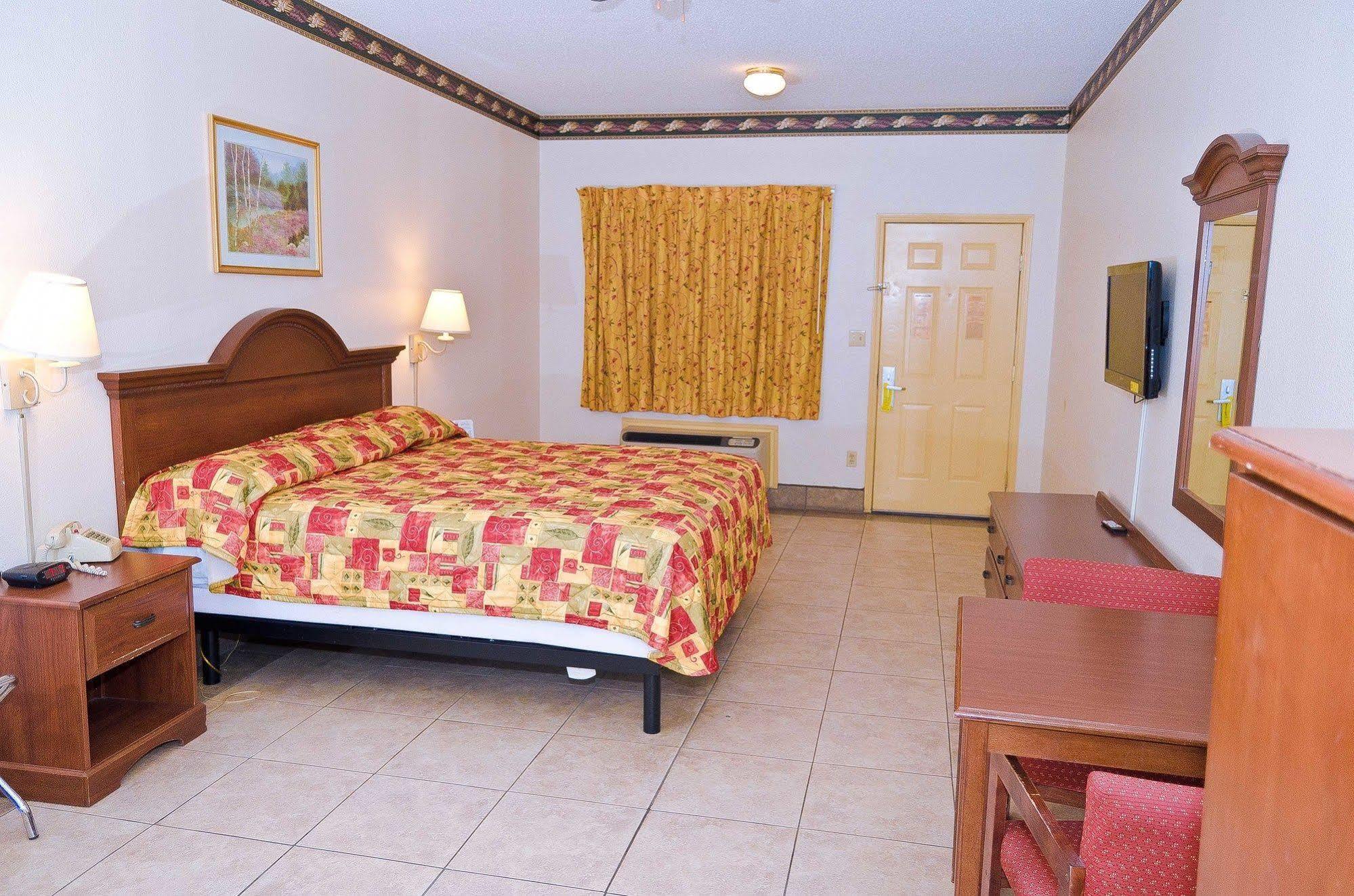 Texas Inn And Suites - Rio Grande Valley Edinburg Exterior photo